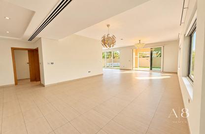Villa - 4 - 4 for rent in Legacy Nova Villas - District 9 - Jumeirah Park - Dubai