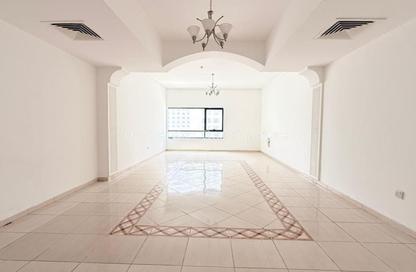Apartment - 3 - 3 for rent in New Al Taawun Road - Al Taawun - Sharjah