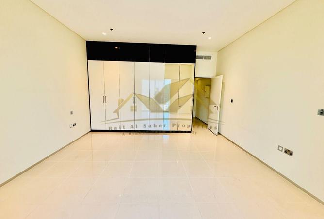 98692181 - Property Image 3