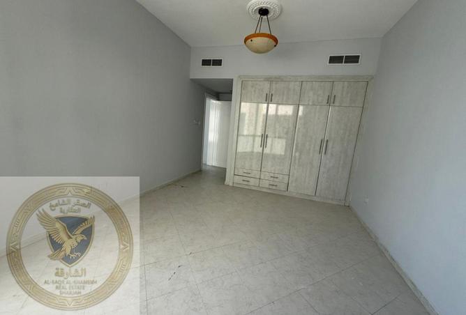 98709621 - Property Image 3