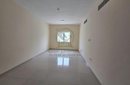 Apartment - 2 - 3 for rent in Al Qulaya'ah - Al Sharq - Sharjah