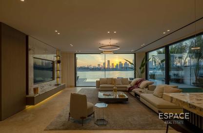 Villa - 5 Bedrooms - 6 Bathrooms for sale in Garden Homes Frond M - Garden Homes - Palm Jumeirah - Dubai