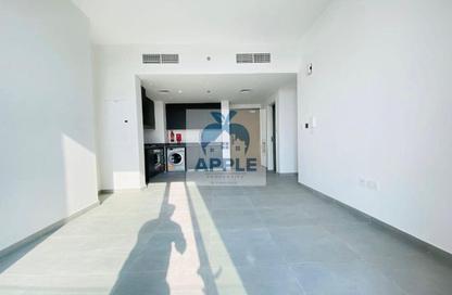 Apartment - 2 Bedrooms - 3 Bathrooms for rent in Tiraz 2 - Aljada - Sharjah
