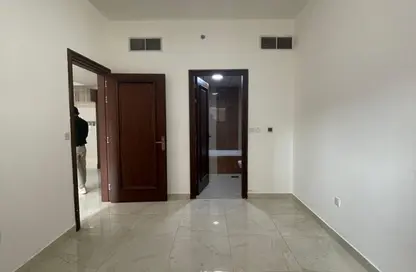 Apartment - 1 Bedroom - 2 Bathrooms for rent in Al Warsan 4 - Al Warsan - Dubai Apartment - 1 Bedroom - 2 Bathrooms for rent in Al Warsan 4 - Al Warsan - Dubai