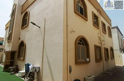 عمارة بالكامل - 8 غرف نوم - 8 حمامات للبيع في فلل الروضة 3 - 3  الروضة - الروضة - عجمان