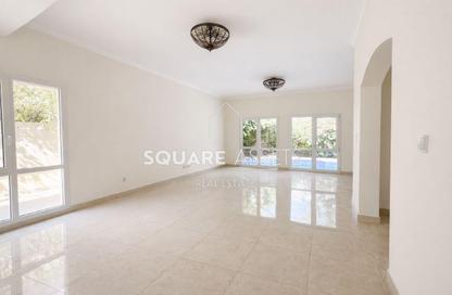 Villa - 4 - 5 for sale in Meadows 2 - Meadows - Dubai Villa - 4 - 5 for sale in Meadows 2 - Meadows - Dubai