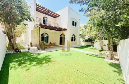 Villa - 4 Bedrooms - 4 Bathrooms for rent in Umm Suqeim 2 Villas - Umm Suqeim 2 - Umm Suqeim - Dubai