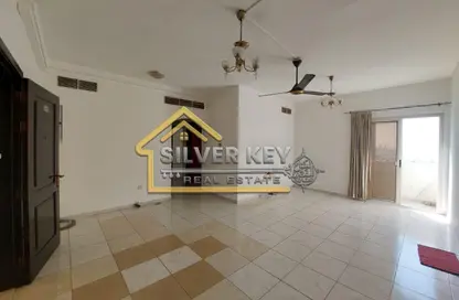 شقة - 2 غرف نوم - 2 حمامات للايجار في الند - القاسمية - الشارقة