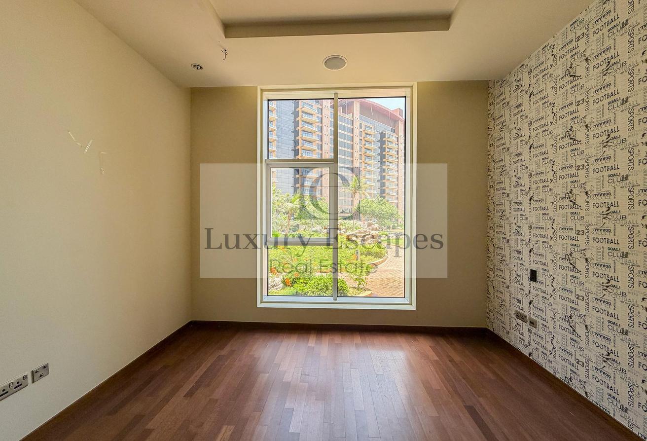 Prime Location | Resort Facilities | Beach Access photo 6