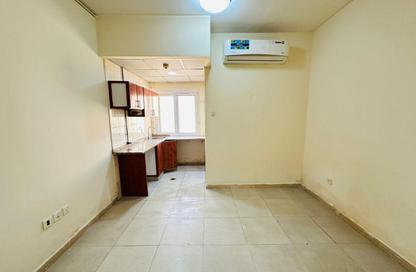 Apartment - Studio - 1 Bathroom for rent in Fire Station Road - Muwaileh - Sharjah