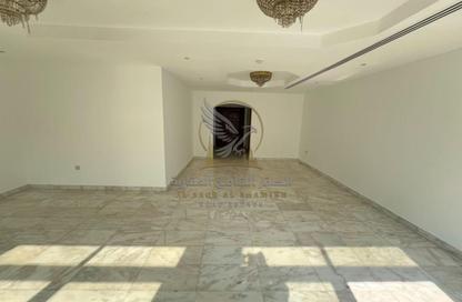 Apartment - 3 - 4 for rent in Al Majaz 3 - Al Majaz - Sharjah