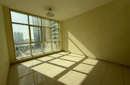 Apartment - 3 Bedrooms - 4 Bathrooms for rent in Al Khan Corniche - Al Khan - Sharjah