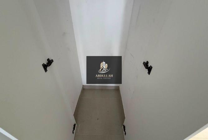 104249837 - Property Image 3