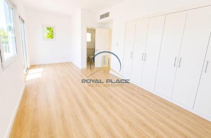 Villa - 2 Bedrooms - 3 Bathrooms for rent in Springs 8 - The Springs - Dubai