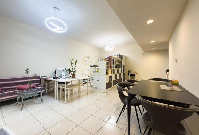 73111946 - Property Image 2