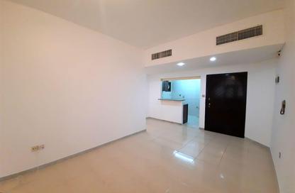 Apartment - 1 Bedroom - 1 Bathroom for rent in Tourist Club Area - Abu Dhabi