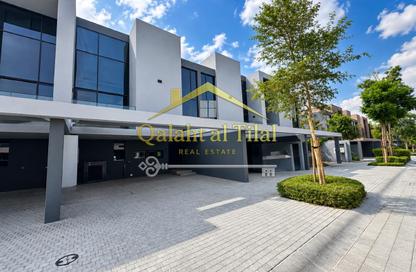 Townhouse - 2 Bedrooms - 4 Bathrooms for sale in Robinia - Masaar - Tilal City - Sharjah