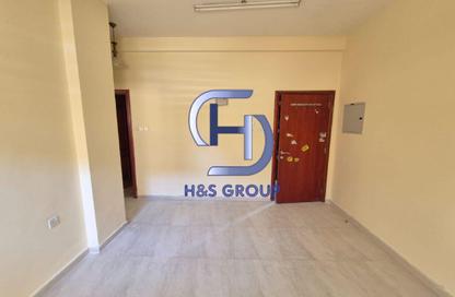 Apartment - 1 Bedroom - 1 Bathroom for rent in Muwailih Building - Muwaileh - Sharjah