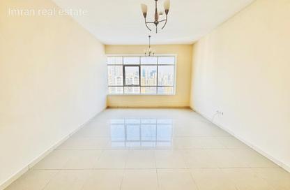 Apartment - 2 Bedrooms - 2 Bathrooms for rent in New Al Taawun Road - Al Taawun - Sharjah