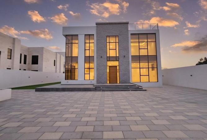 Well Maintained | Modern Design | Private Garden photo 3