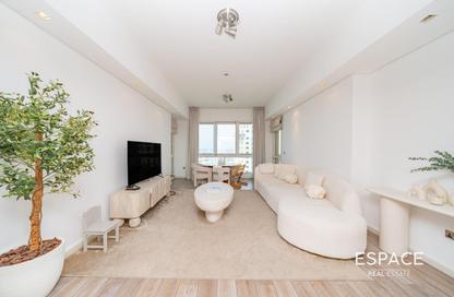 Apartment - 2 Bedrooms - 3 Bathrooms for rent in Marina Residences 1 - Marina Residences - Palm Jumeirah - Dubai