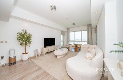 Apartment - 2 Bedrooms - 3 Bathrooms for rent in Marina Residences 1 - Marina Residences - Palm Jumeirah - Dubai