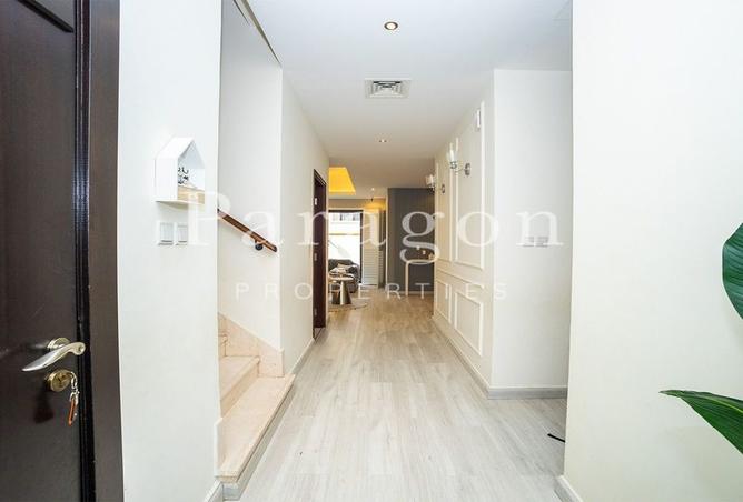3-bed townhouse in Mira 4 · Vacant on transfer — photo 2
