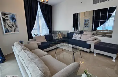 شقة - 2 غرف نوم - 2 حمامات للايجار في مساكن كورنيش عجمان - طريق كورنيش عجمان - عجمان