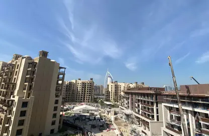 Apartment - 4 Bedrooms - 4 Bathrooms for sale in Al Jazi 4 - Madinat Jumeirah Living - Umm Suqeim - Dubai