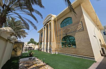 Villa - 7+ - 7 for sale in Al Ramaqiya - Wasit - Sharjah Villa - 7+ - 7 for sale in Al Ramaqiya - Wasit - Sharjah