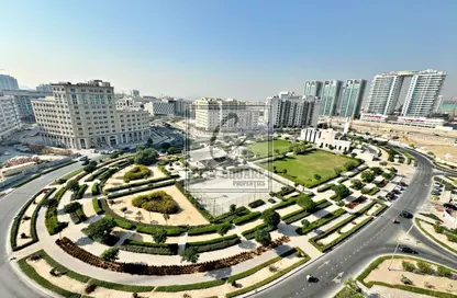 Apartment - 2 Bedrooms - 3 Bathrooms for sale in Oxford Gardens - Arjan - Dubai