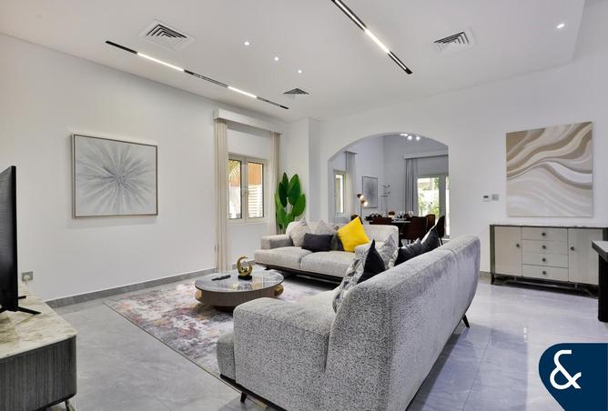 53176408 - Property Image 2