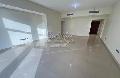 شقة - 4 - 5 للايجار في يونايتد سكوير - الخالدية - أبوظبي