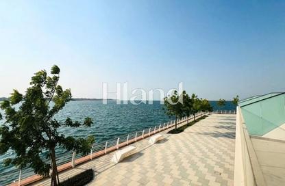 Townhouse - 4 - 5 for rent in Al Sail Tower - Al Dana - Al Raha Beach - Abu Dhabi