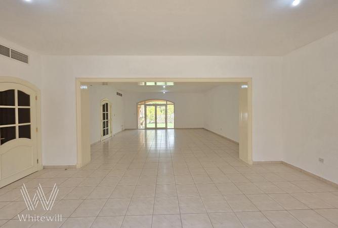 127012742 - Property Image 2