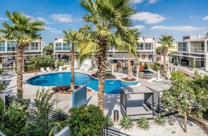 Villa - 4 Bedrooms - 3 Bathrooms for sale in District 8 - Royal Park - Jumeirah Park - Dubai