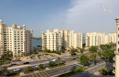 Apartment - 3 Bedrooms - 4 Bathrooms for rent in Al Tamr - Shoreline Apartments - Palm Jumeirah - Dubai Apartment - 3 Bedrooms - 4 Bathrooms for rent in Al Tamr - Shoreline Apartments - Palm Jumeirah - Dubai