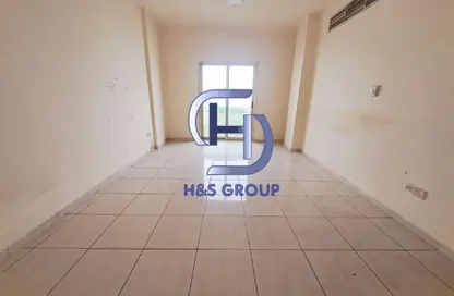 Apartment - 2 Bedrooms - 2 Bathrooms for rent in Muwailih Building - Muwaileh - Sharjah