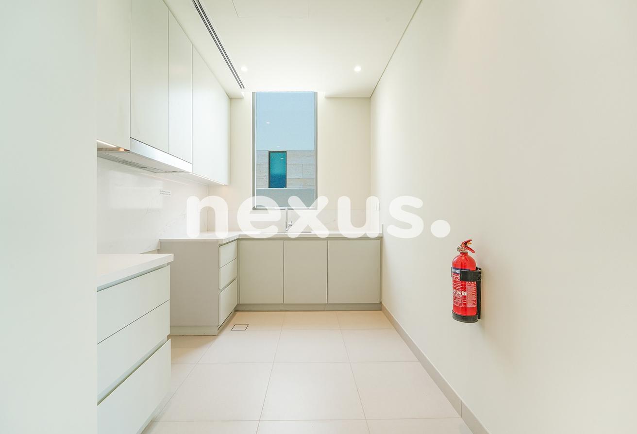 BRAND NEW VILLA | LANDSCAPED| MULTIPLE UNITS photo 5