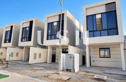 Villa - 3 - 3 for sale in Hawthorn - Damac Hills 2 - Dubai Villa - 3 - 3 for sale in Hawthorn - Damac Hills 2 - Dubai