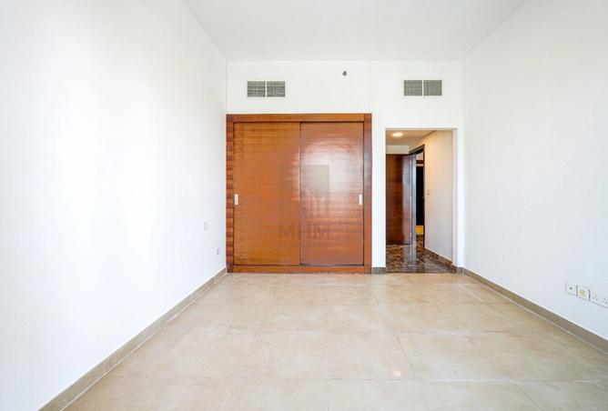 Full Marina and Pool View | Well Maintained | Prime Location photo 3