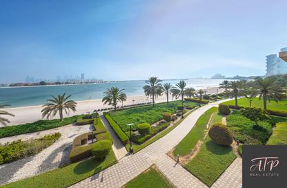 Apartment - 3 - 4 for rent in Sarai Apartments - The Crescent - Palm Jumeirah - Dubai
