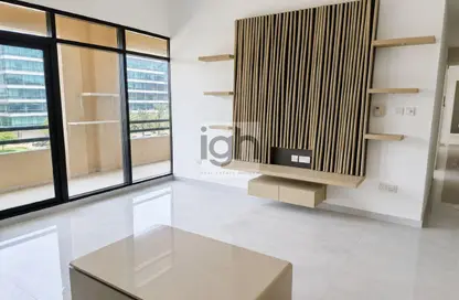 Apartment - 3 Bedrooms - 2 Bathrooms for sale in The Views 1 - The Views - Dubai