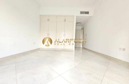 Villa - 4 - 6 for rent in Garden Lane Villas - District 15 - Jumeirah Village Circle - Dubai