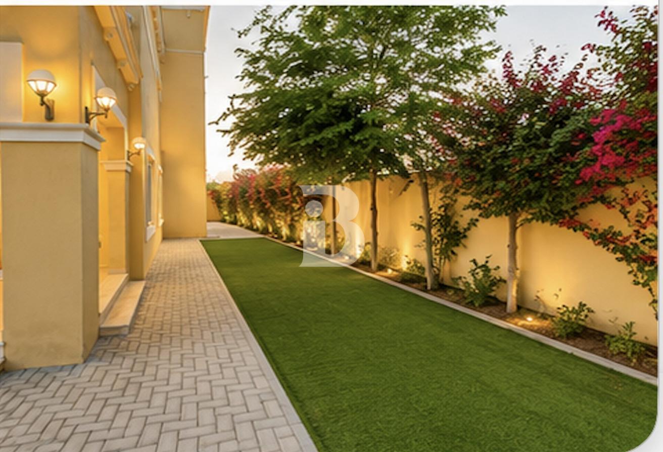 4BR Legacy Nova Villa | Landscaped | Back to Back photo 9