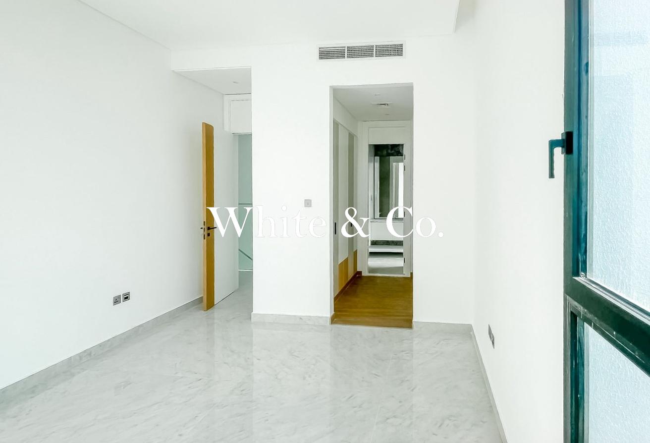 Lake View | Prime Location | Available photo 17