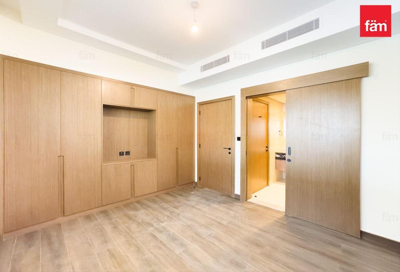 4bhk Single Row| Ready to move in| Brand New photo 9