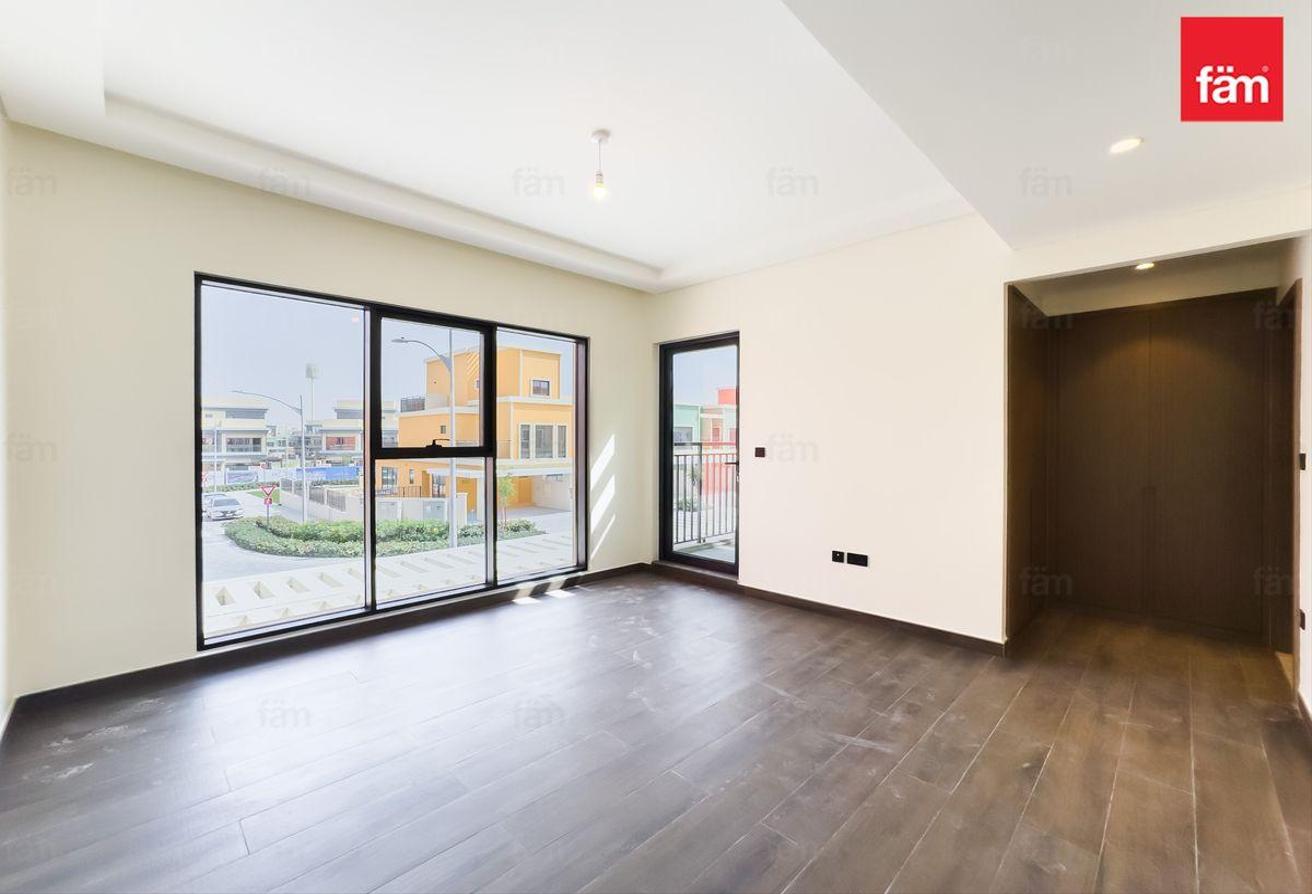 4bhk Single Row| Ready to move in| Brand New photo 5