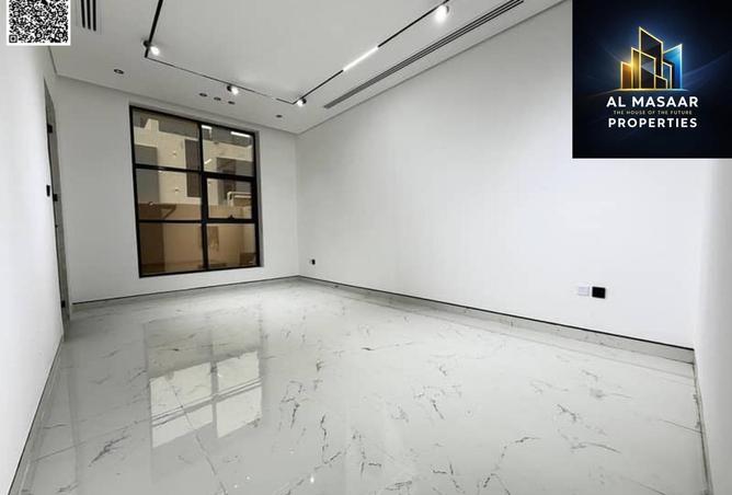 100858413 - Property Image 3