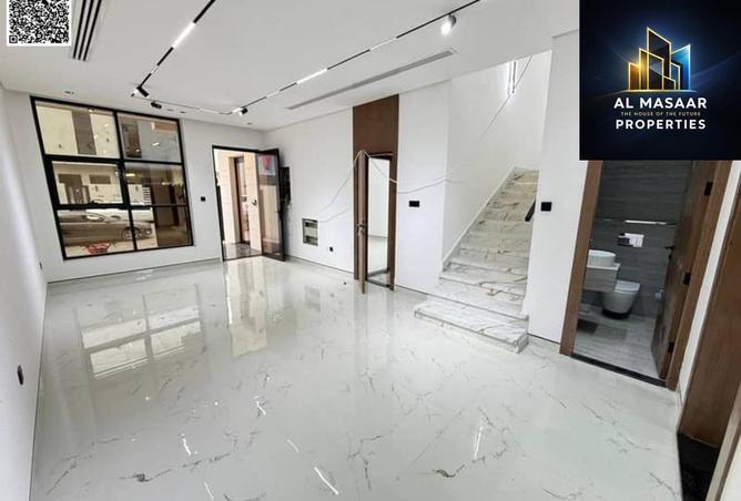 100858413 - Property Image 2